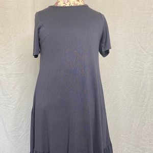 Bella Ella simple gray dress